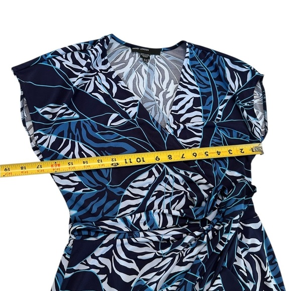 Maggy London Wrapped Around Belted Tie on the Side Size 8 - Picture 16 of 17